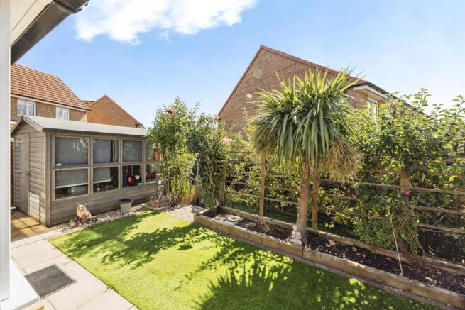 4 bed Detached for sale Image 4