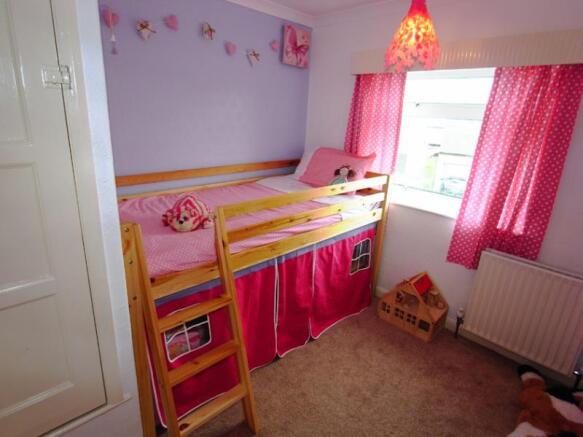 1greenfieldbedroom3
