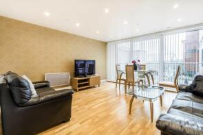 92, Holland Gardens, Brentford TW8 0BH