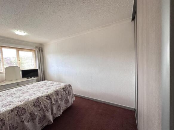3 bed Terraced for sale Image 7