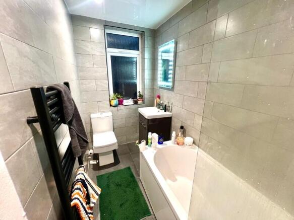 5 bed End of Terrace to rent Image 7