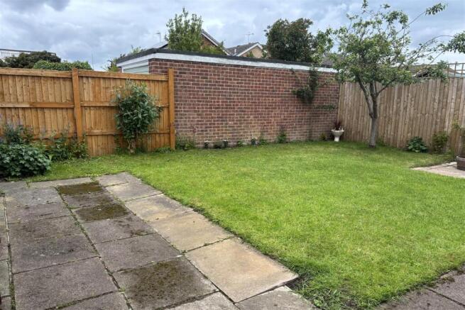 3 bed Detached Bungalow for sale Image 10