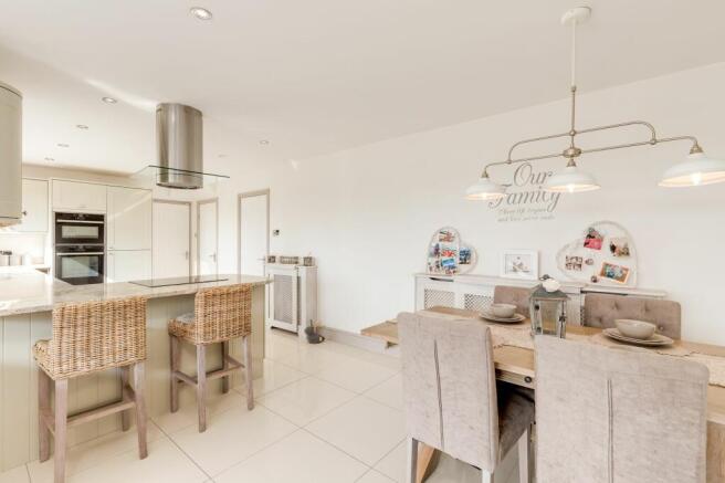 Kitchen / Dining / Family room