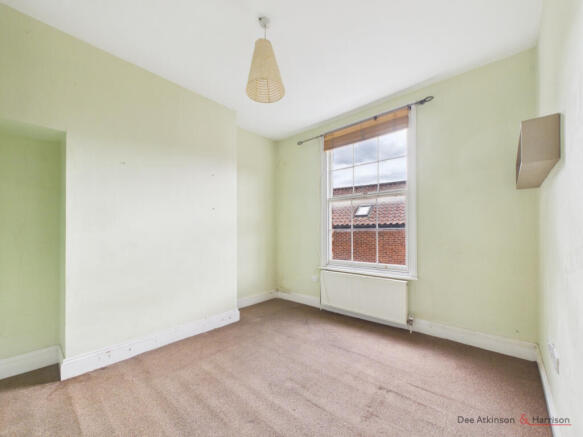 6 bed Town House for sale Image 8