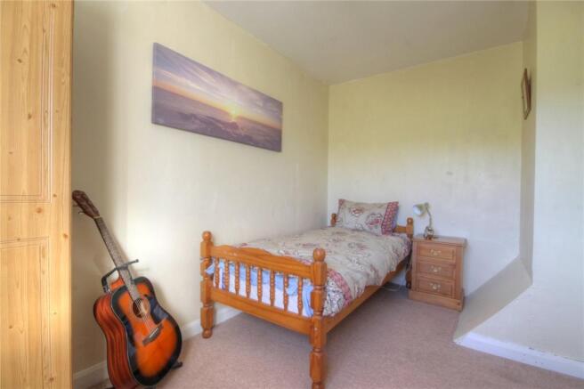 Bedroom 2 Pic 2