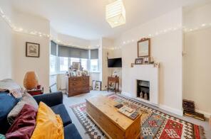 8, Ridley Court, Barrow Road, London SW16 5NF