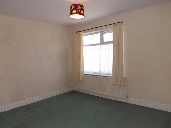 2 bed End of Terrace to rent Image 9