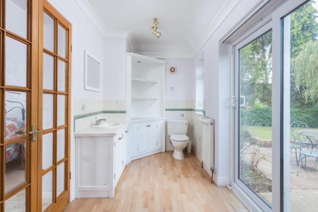4 bed Detached for sale Image 8