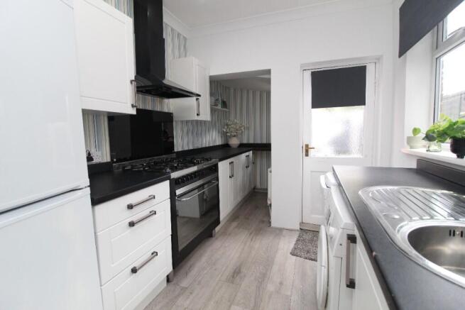 2 bed Terraced for sale Image 8