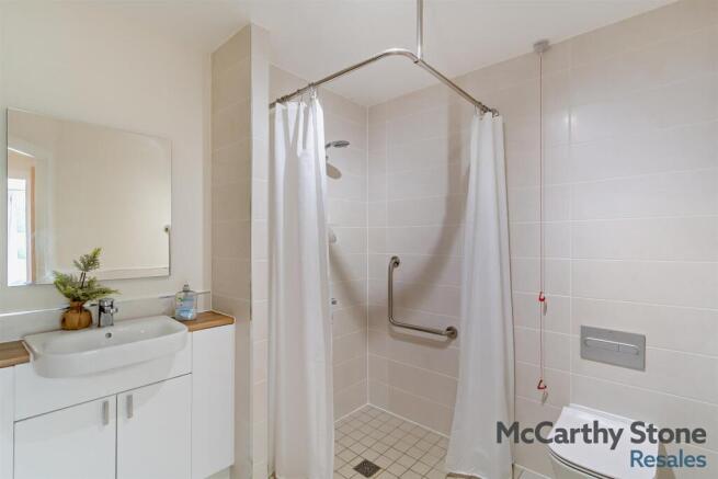 1 bed Apartment for sale Image 8