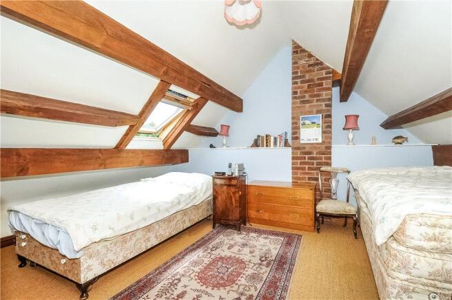 08 Bedroom