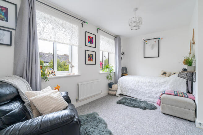 3 bed Semi-Detached for sale Image 12