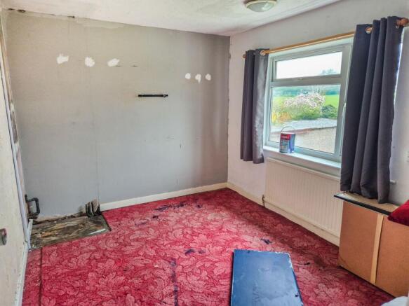 3 bed Semi-Detached for sale Image 5
