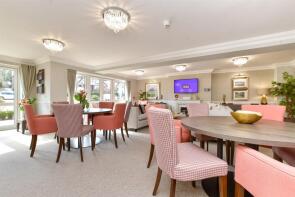 24, Stanley Lodge, Great Tattenhams, Epsom Downs KT18 5SF