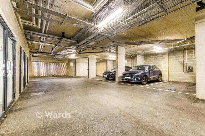 Driveway/Parking