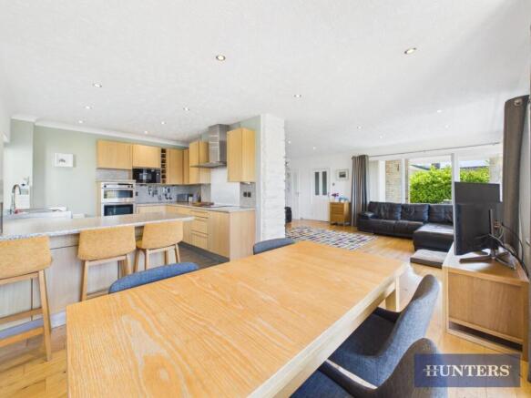4 bed Detached for sale Image 12