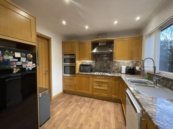 Kitchen d.JPG