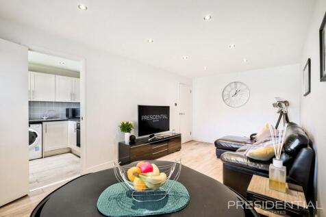 The Ridgeway, Lea Court, E4