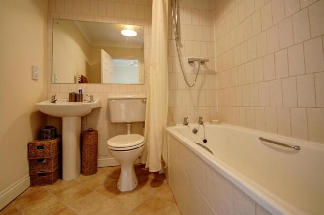 Bathroom.jpg