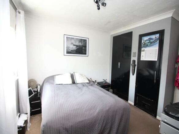 Bedroom 1.JPG