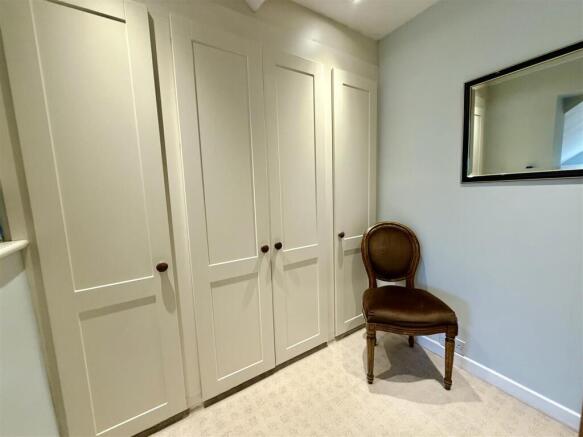 DRESSING AREA
