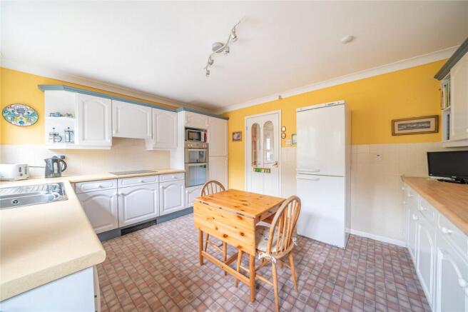 4 bed Detached for sale Image 11