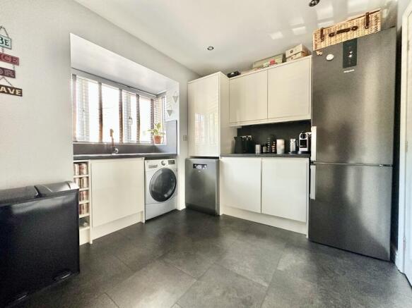 3 bed Detached for sale Image 7