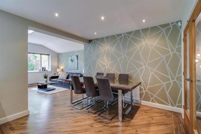 4 bed Detached for sale Image 5