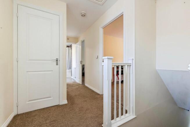 2 bed Flat for sale Image 11