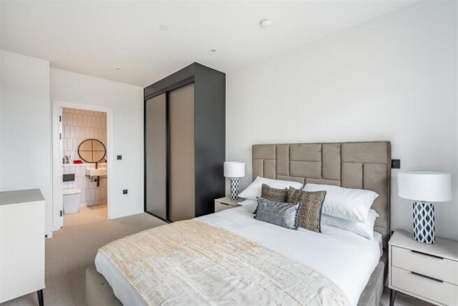 2 bed Penthouse for sale Image 10