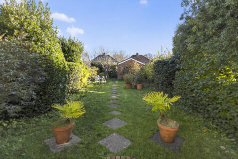 Orchard Road, Havant, PO9
