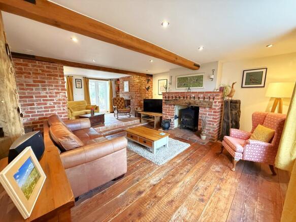 LIVING ROOM 1