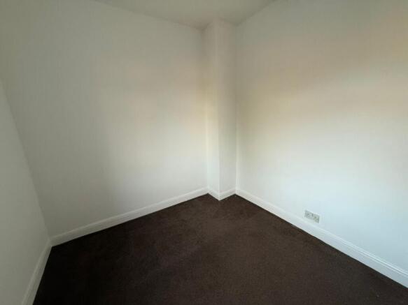2 bed House to rent Image 6