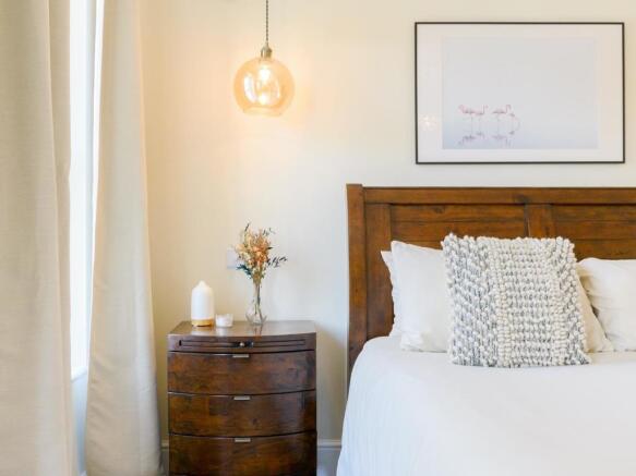Bedroom B.jpg