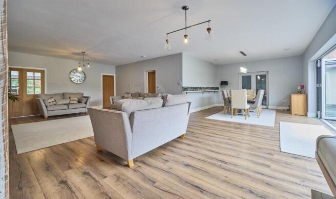 Extended open plan Lounge/dining room to rear(L-sh