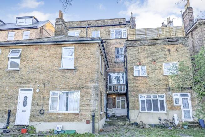 Flat  6 Lynton Court, 115 Anerley Road, London, SE20 8AN