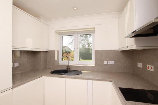 Kitchen..JPG