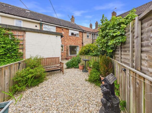 3 bed Terraced for sale Image 12