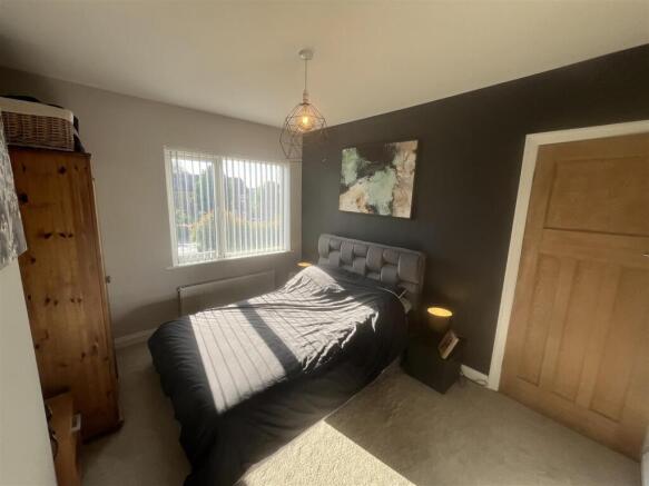 3 bed Terraced for sale Image 12