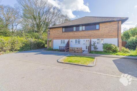 Bartlow Side, Burnt Mills, SS13