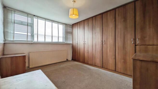 3 bed Semi-Detached to rent Image 8