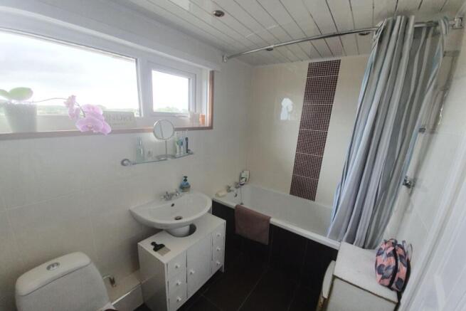 Bathroom / WC