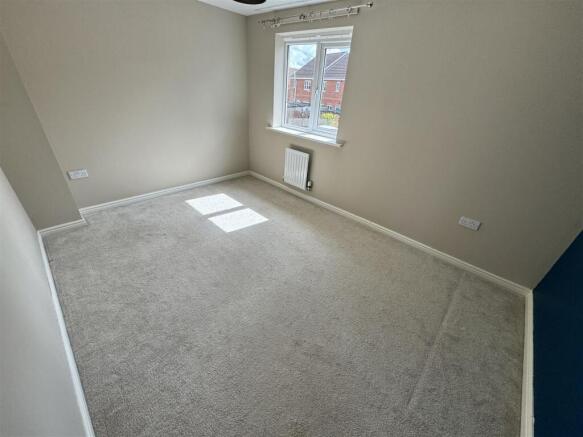 4 bed Detached to rent Image 9