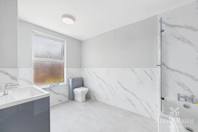 3 bed Terraced to rent Image 7