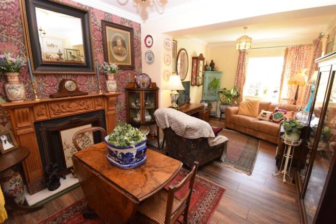 Living Room/Bedroom 3