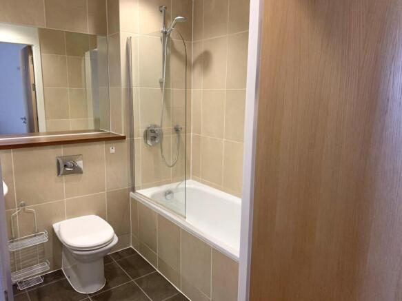 1 bed Apartment to rent Image 11