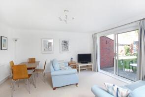37, Fountain Gardens, Windsor SL4 3SY