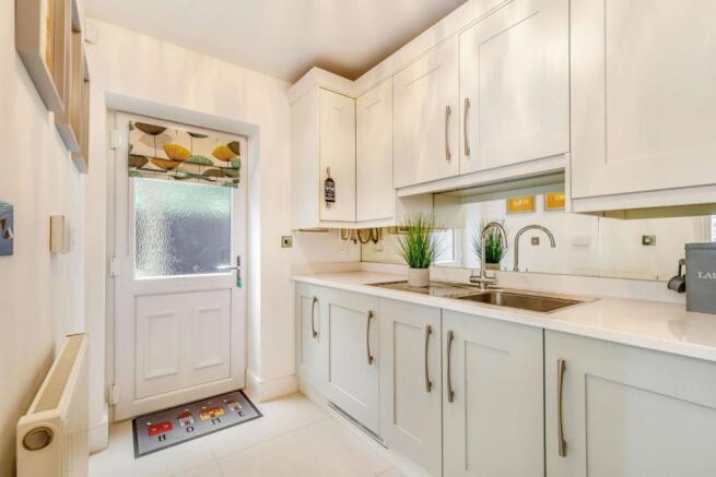 8516187-interior21-800.jpg