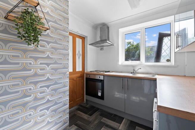 2 bed Semi-Detached for sale Image 6
