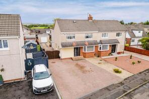 7, Simons Crescent, Caprington, Kilmarnock KA1 4UU
